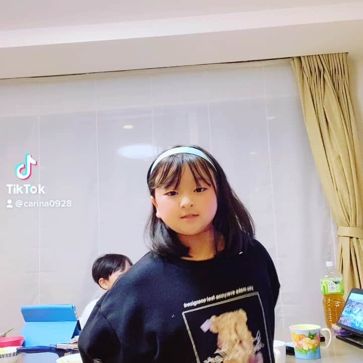高村凛のインスタグラム：「かりなさんtiktok大好き😘 #tiktok #carina #carina0928 #NIZIU #stepandastepniziu」