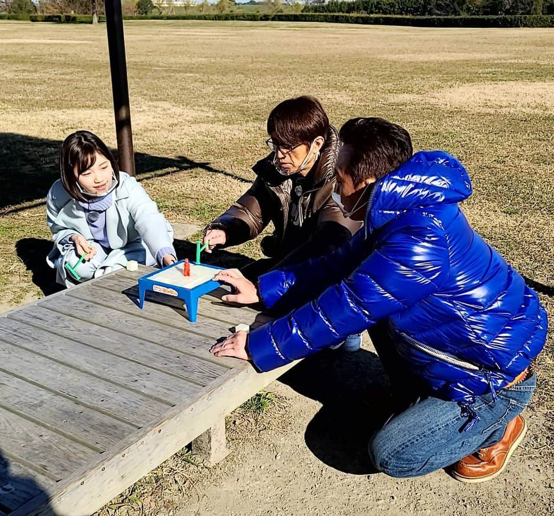 小高亮さんのインスタグラム写真 - (小高亮Instagram)「三人は河原の公園でめちゃくちゃ真剣にゲームやりました。  効いてる効いてないゲーム…  どんなゲームかはこの後の放送でお確かめ下さい！  #モヤさま #柴又」1月17日 20時26分 - odaka_p