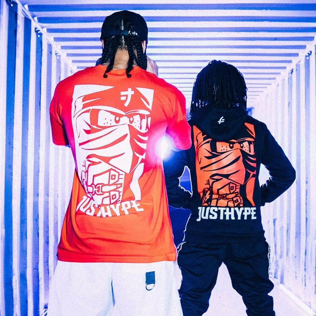 LEGOさんのインスタグラム写真 - (LEGOInstagram)「Introducing, LEGO NINJAGO X HYPE. An apparel collection to achieve and inspire greatness. @justhypeofficial, @kidshype @hypebags #LEGO #HYPE #JustHYPE #LEGONinjago #LEGONinjagoXHYPE #Clothing」1月17日 21時00分 - lego
