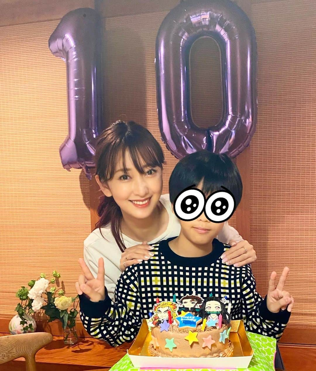 佐達ももこさんのインスタグラム写真 - (佐達ももこInstagram)「愛しの甥っ子の誕生日会をしたとき🎂❤️ おめでとうー💞  なんともう10才🥺👏  私もおばさん10年目🥺👏  最近は鬼滅に夢中な甥っ子👹 ケーキ凄すぎました🎂笑  #甥っ子#おばばか#鬼滅の刃#ケーキ#誕生日#10歳」1月17日 21時02分 - sadamomodayo