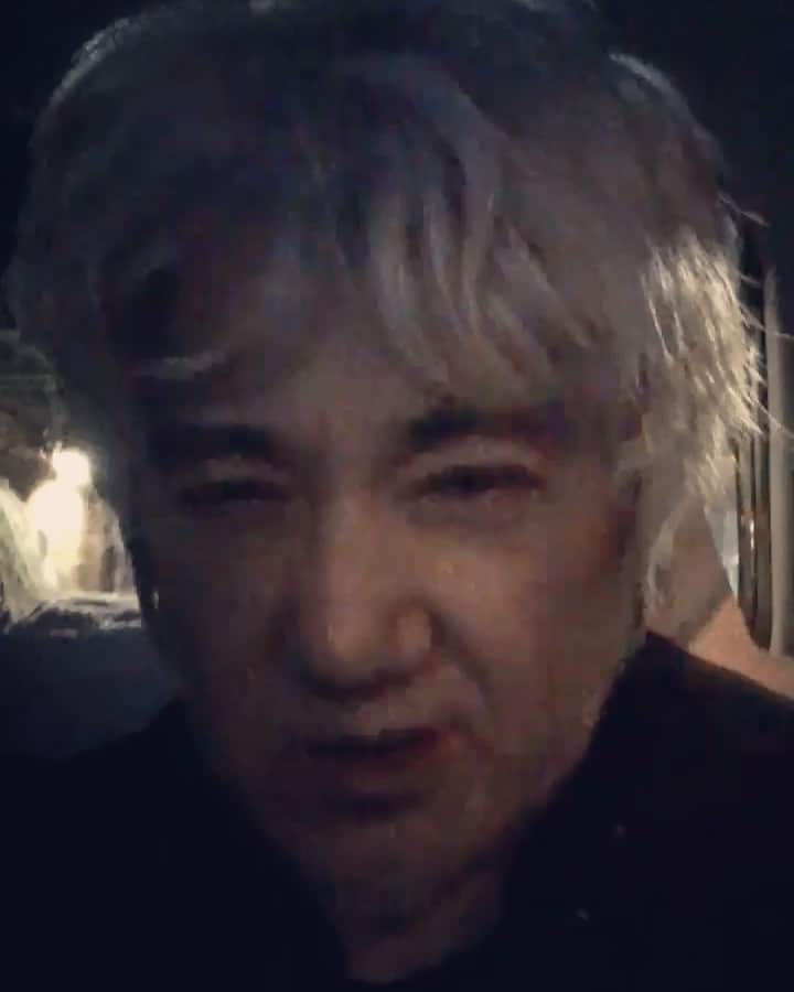 イマイアキノブのインスタグラム：「ꪯ 『三者会談』してきたぜ ご来場ありがとう 綺麗に帰宅だ  新宿は美しい」