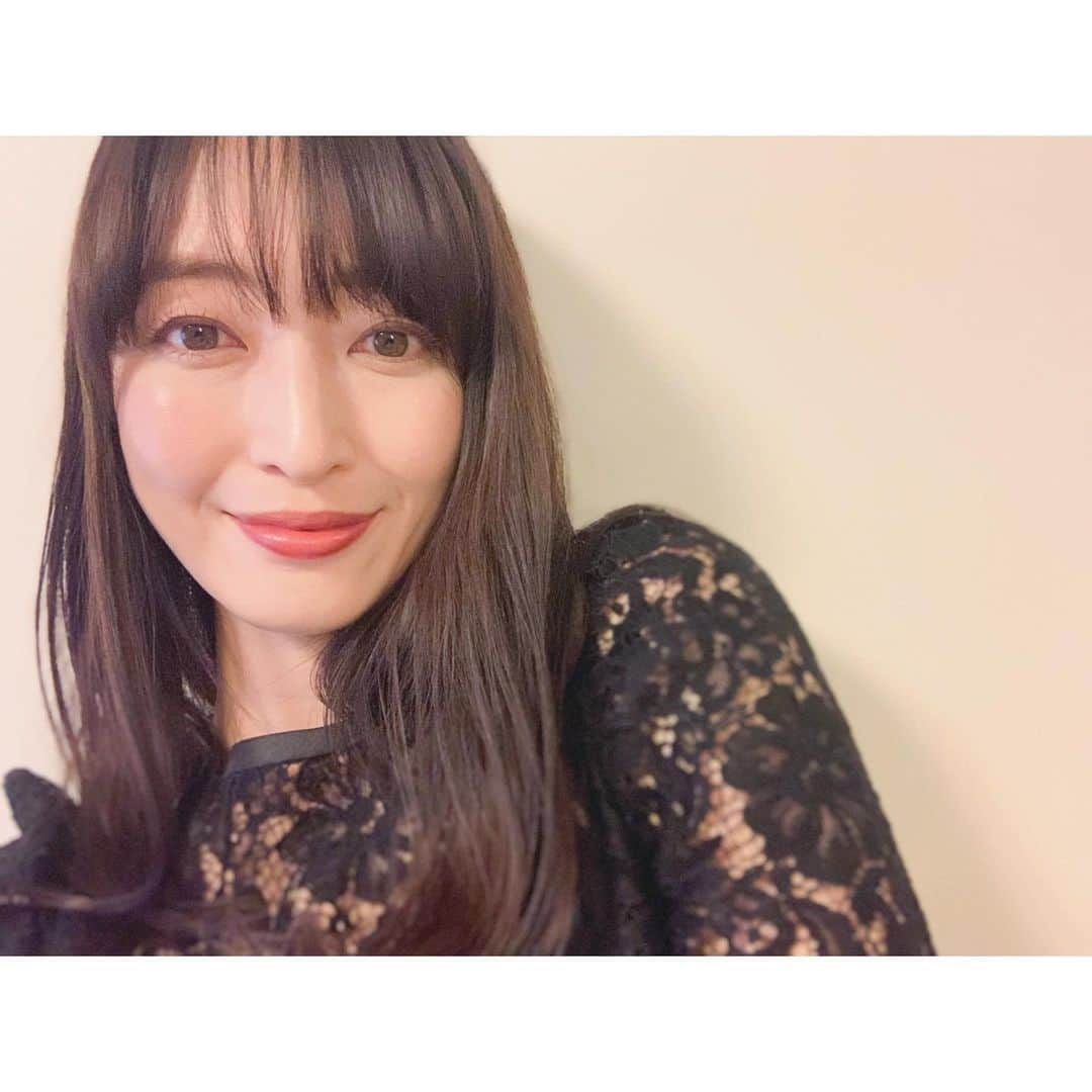 上野なつひさんのインスタグラム写真 - (上野なつひInstagram)「黒のワンピース一個あると安心だよね✨ お気に入りちゃん👗 @celford_official」1月17日 21時24分 - natsuhi