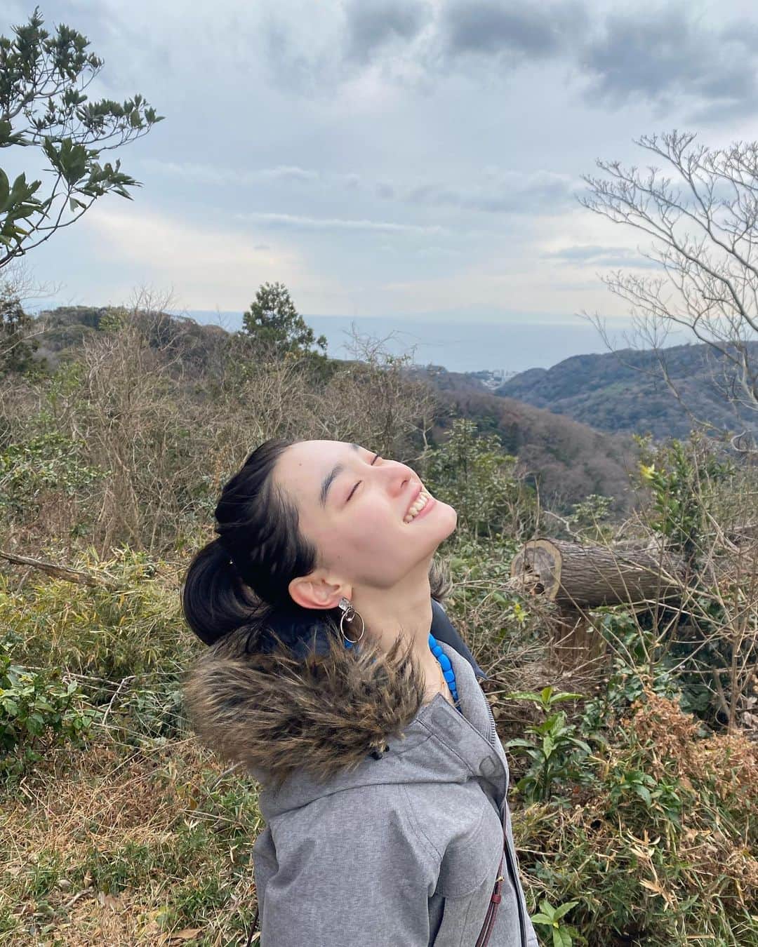 新野尾七奈さんのインスタグラム写真 - (新野尾七奈Instagram)「山登りー！自然ー！大好きー！！！  #写真撮る時だけマスク外してます」1月17日 21時17分 - nanagirl7