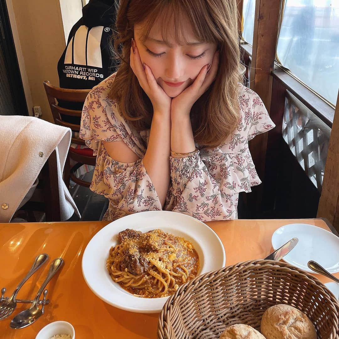 maari watanabe(まありん)さんのインスタグラム写真 - (maari watanabe(まありん)Instagram)「.*⑅︎୨୧┈︎┈︎┈︎┈︎┈︎┈︎┈┈︎┈︎┈︎┈︎┈︎୨୧⑅︎* .   🥇東京　代々木　trattoria Tanta Bocca ㅤㅤㅤㅤㅤㅤㅤㅤㅤㅤㅤㅤㅤ パスタランチ　¥1,000〜 ㅤㅤㅤㅤㅤㅤㅤㅤㅤㅤㅤㅤㅤ パスタも美味しいけど、 前菜が超絶品🥗  サラダが美味しすぎる✨ 燻製ホイップバターと一緒に食べるパンも美味しすぎる✨ ㅤㅤㅤㅤㅤㅤㅤㅤㅤㅤㅤㅤㅤ ここのランチは定期的に行きたくなる🚶‍♀️  燻製バター売って欲しいほど🥺 おすすめランチです✨ .*⑅︎୨୧┈︎┈︎┈︎┈︎┈︎┈︎┈┈︎┈︎┈︎┈︎┈︎୨୧⑅︎* .  #東京ランチ #代々木ランチ #新宿ランチ #trattoriaTantaBocca #代々木グルメ #新宿グルメ #japanesegirl #イタリアンランチ」1月17日 21時36分 - manyo_wt