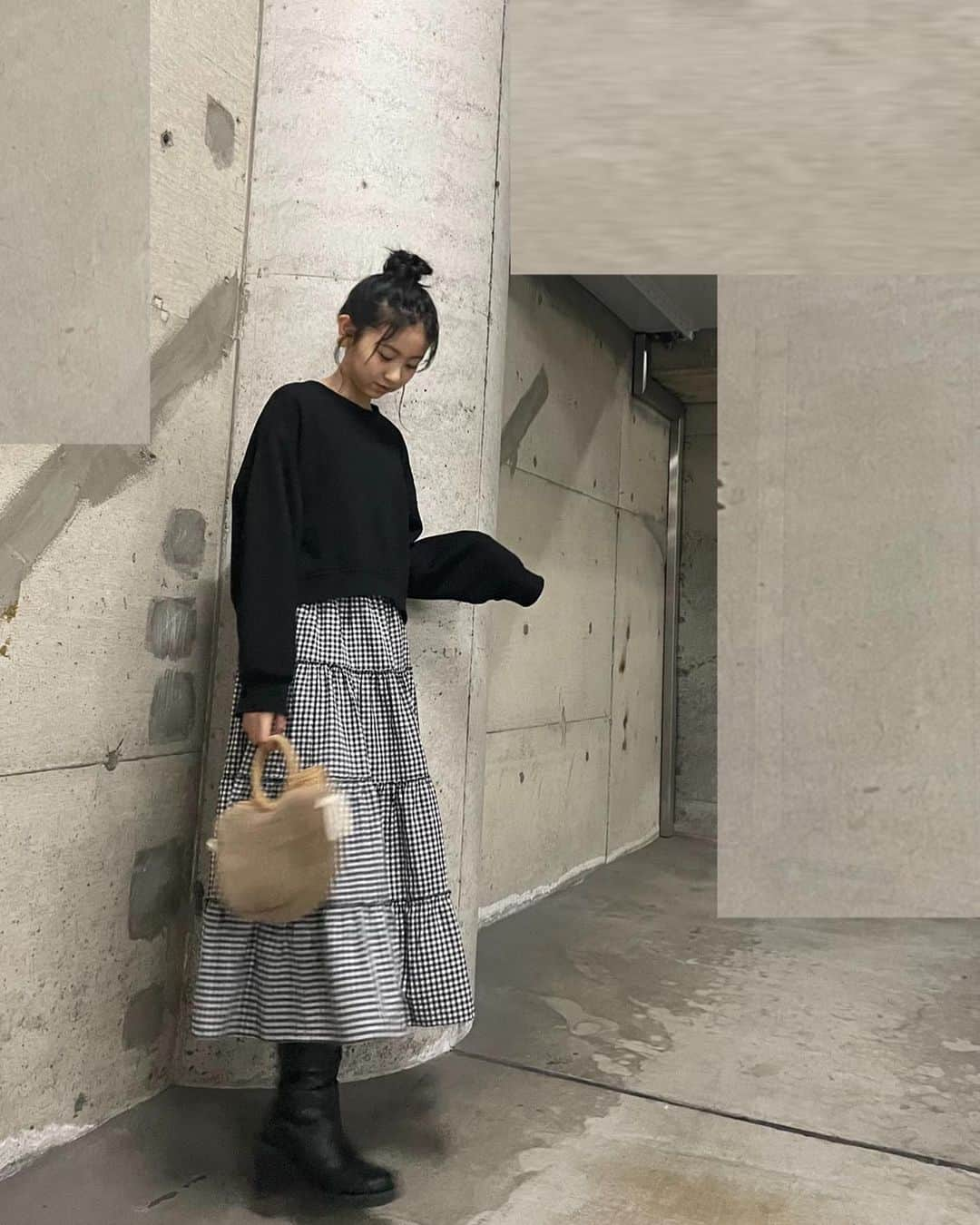 入江美沙希さんのインスタグラム写真 - (入江美沙希Instagram)「.  かばんの肌触りよき 🙆🏻‍♀️  #みさきのしふくすたいる  #入江美沙希 #Seventeen #セブンティーン #私服 #cordinate」1月17日 21時43分 - irie_misaki_official