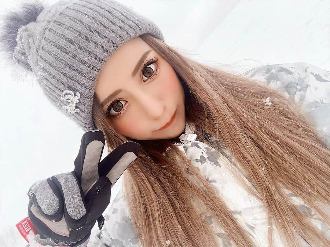 華さんのインスタグラム写真 - (華Instagram)「転んだ数だけイイネしてね🏂☃️笑」1月17日 21時43分 - _hana.87_