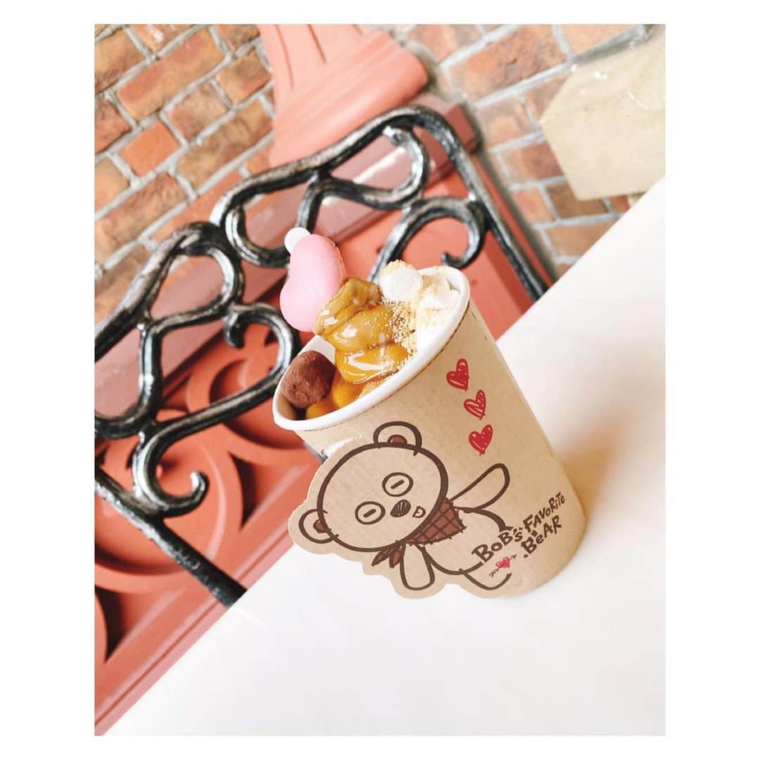 のインスタグラム：「生きてて甘すぎると思うものに出会ったこと無かったんだけど、このホットチョコレートと出会ってしまったよ☺️🍫❤﻿ ﻿ 最高だった🥰﻿ ﻿ この日の服は﻿ #tops#merryJennii﻿ #outer#skirt#NICECLAUP﻿ ﻿ #冬服#winter#winterfashion#fashion#ブラウンコーデ﻿ #ユニバ#usj#ユニバーサルスタジオジャパン#遊園地#ティム#tim#ティムコーデ#usjコーデ﻿ #ホットチョコレート#chocolate#甘い﻿ #過去pic」