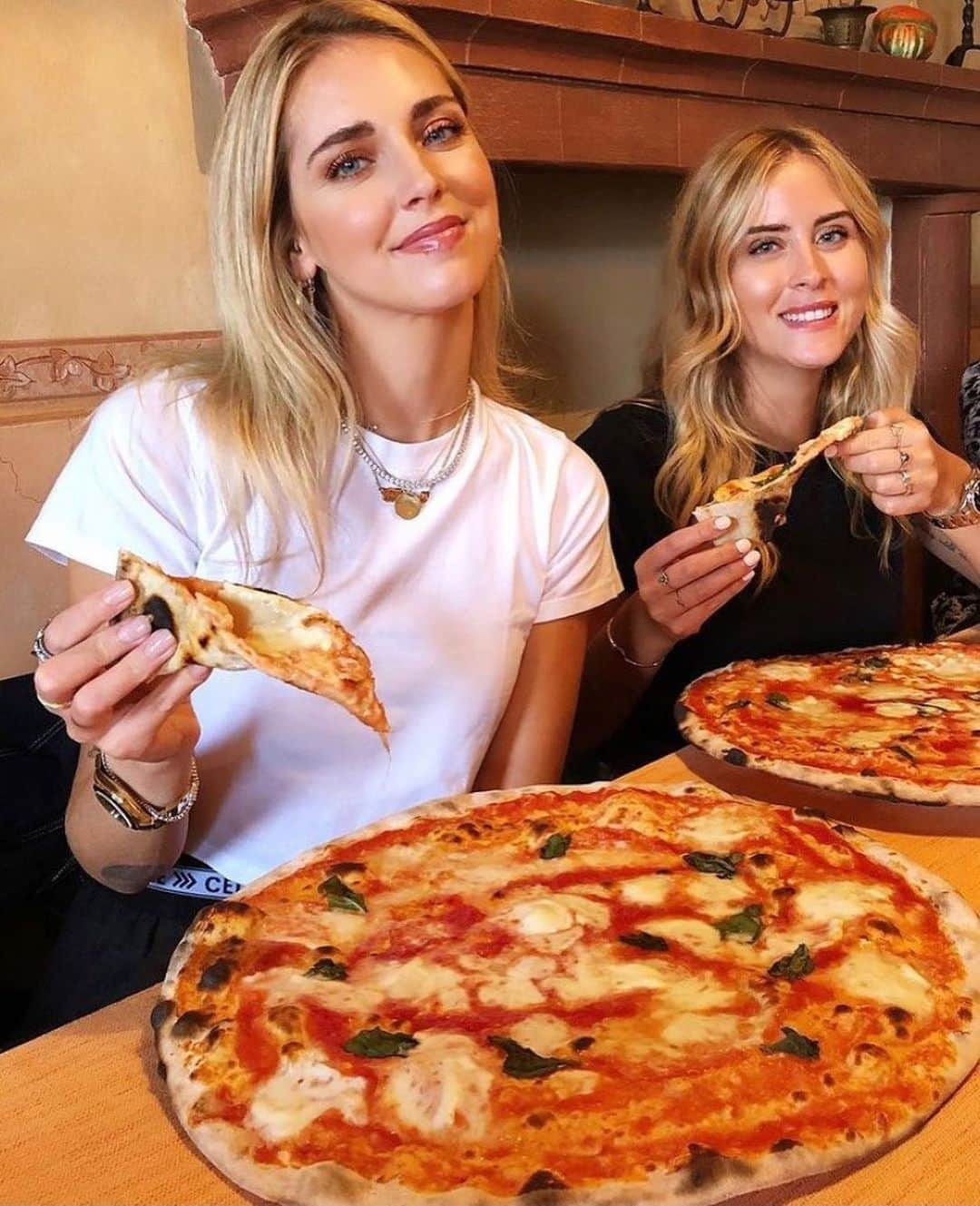 キアラ・フェラーニさんのインスタグラム写真 - (キアラ・フェラーニInstagram)「It’s world’s pizza day today: my favorite food in the world 🍕」1月17日 21時48分 - chiaraferragni