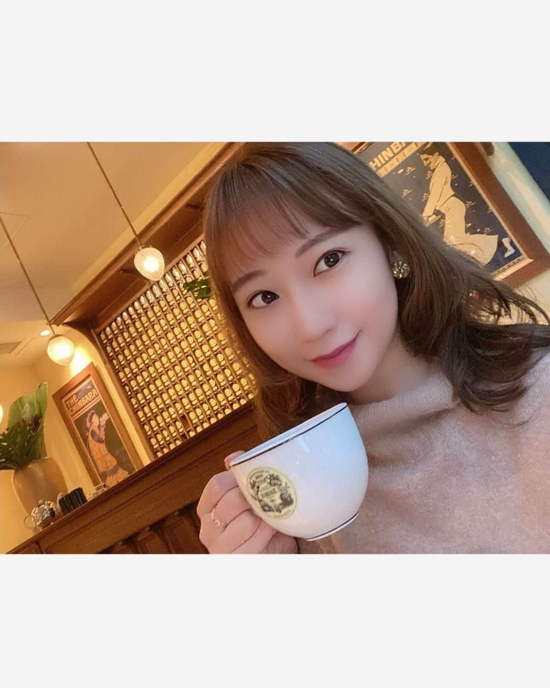 住吉史衣のインスタグラム：「. . 少し前のお話。 妹とお出かけがてら大好きなカフェを紹介したら、、 真剣に写真撮ってて可愛すぎた日でした😚😚💕💕 . . #銀座 #銀座カフェ  #マリアージュフレール #フランス #パリ @mariagefreresofficial  #mariagefreres #paris #france  #紅茶 #サンドイッチ #teatime #カフェ #カフェ巡り #カフェ好きな人と繋がりたい #カフェスタグラム #カフェ巡り好きな人と繋がりたい #カフェ部 #カフェ女子 #カフェ時間 #銀座グルメ #姉妹 #姉妹デート #デート #おでかけ #お買い物 #緊急事態宣言前 #仲良し姉妹 . .」