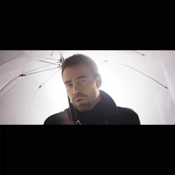 muratdalkilicのインスタグラム：「Teşekkürlerim...  Öncelikle misafirimiz ve canımmm🙏🏻 @burcuturunz   Söz-Müzik: @rifatguness @muratdalkilic Aranje: @mrckutlu   Yönetmen : @behzatuygurjr  D.o.p : @erenyildiz82  Focus P: @eray.arslanturk  Editör : @behzatuygurjr  Post Production : @thepostbrothers & @juniorvideoproduction  Make Up Artist : @mehvestecimer  Hair Artist : @bayrambalmerkezkuafor  Prodüksiyon Amiri : @ycnygc  Brands : @atelier_no7 / @emreerdemoglu / @thestoryus  Social Media : @edimedya   Ve tabi ki   Management: @mertsiliv  Yapım : @gigproduction   Emeği geçen herkes ailem gibi artık.. Beraber güzel bi yolun yolcusuyuz. Yanımda olduğunuz için çok mutluyum ve sizi çok seviyorum 🙏🏻」