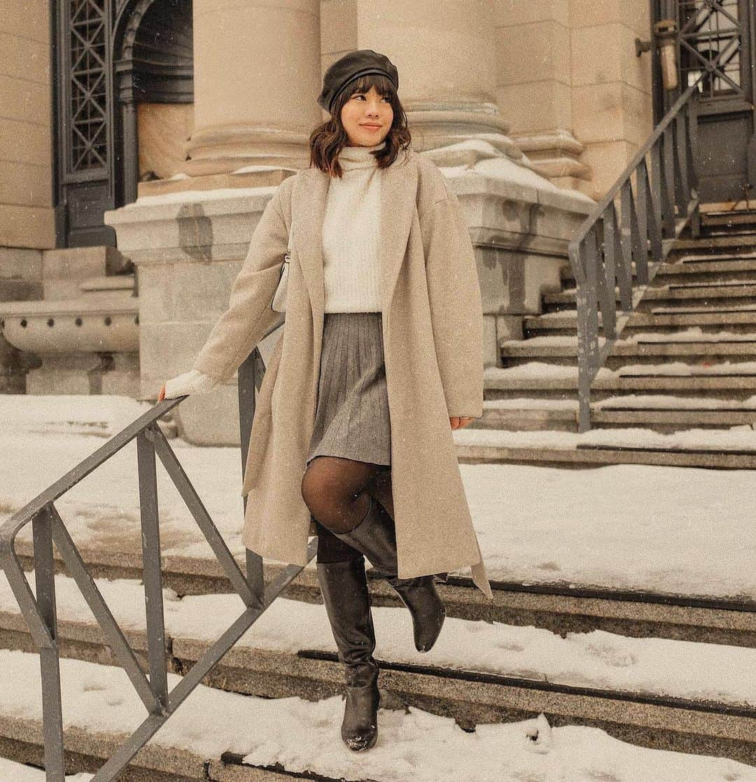 ALDO shoesさんのインスタグラム写真 - (ALDO shoesInstagram)「Winter wonderland meets French-girl chic. #ALDOCrew cutie @katiecung channels effortless elegance in our knee-high Satori boots to add the finishing touch to her look. #AldoCrew #sundayscroll」1月18日 3時25分 - aldo_shoes