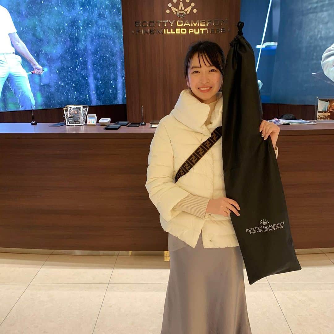 友永真也さんのインスタグラム写真 - (友永真也Instagram)「去年の今日シリーズ✨  この日は渋谷に居ましたね🗼 高い所から東京を一望し、その後はゴルフのパターを買いに行きました⛳️  ゴルフを強制的に始めさせるきっかけの日になりました🏌️‍♀️  今ではめちゃくちゃハマってくれてます😍」1月17日 22時05分 - tomonaga_shinya