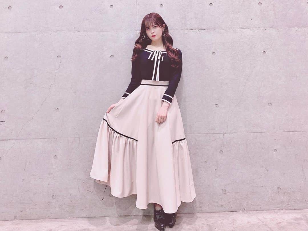 田北香世子さんのインスタグラム写真 - (田北香世子Instagram)「今日の私服！🖤🤍🤎 スカートが重めで可愛いんです！ 上下 @anmille.official だよ🏷」1月17日 22時22分 - kayoko_takita