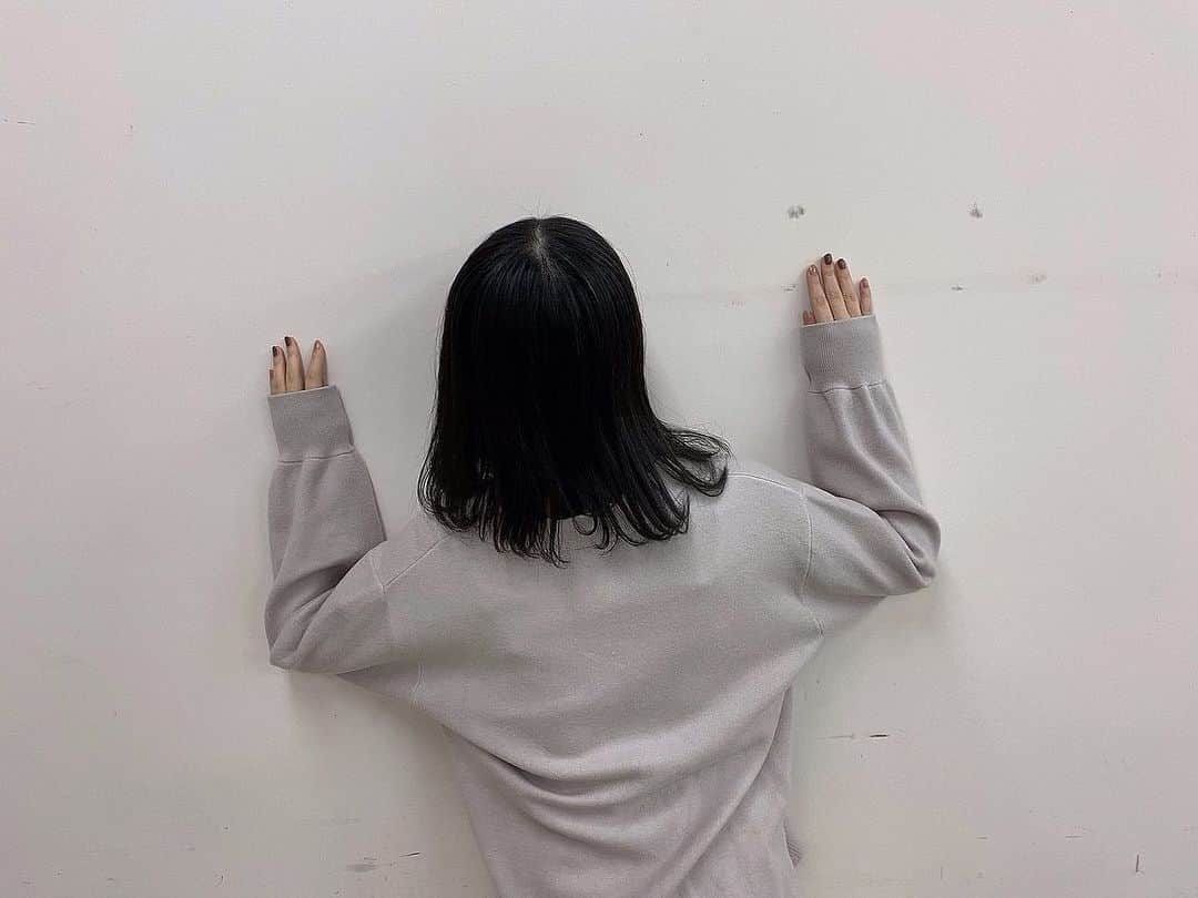 對馬優菜子さんのインスタグラム写真 - (對馬優菜子Instagram)「#壁と同化」1月17日 22時39分 - _yunako_t