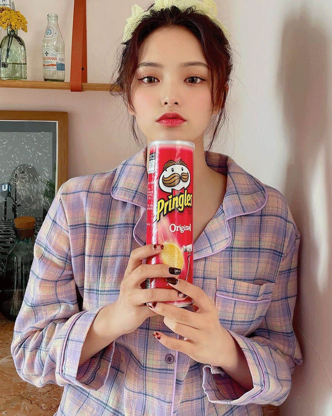 Chuuのインスタグラム：「예쁜 잠옷 입고 꿀잠 예약😴 Good night❣️ #chuu #chuuseoul」