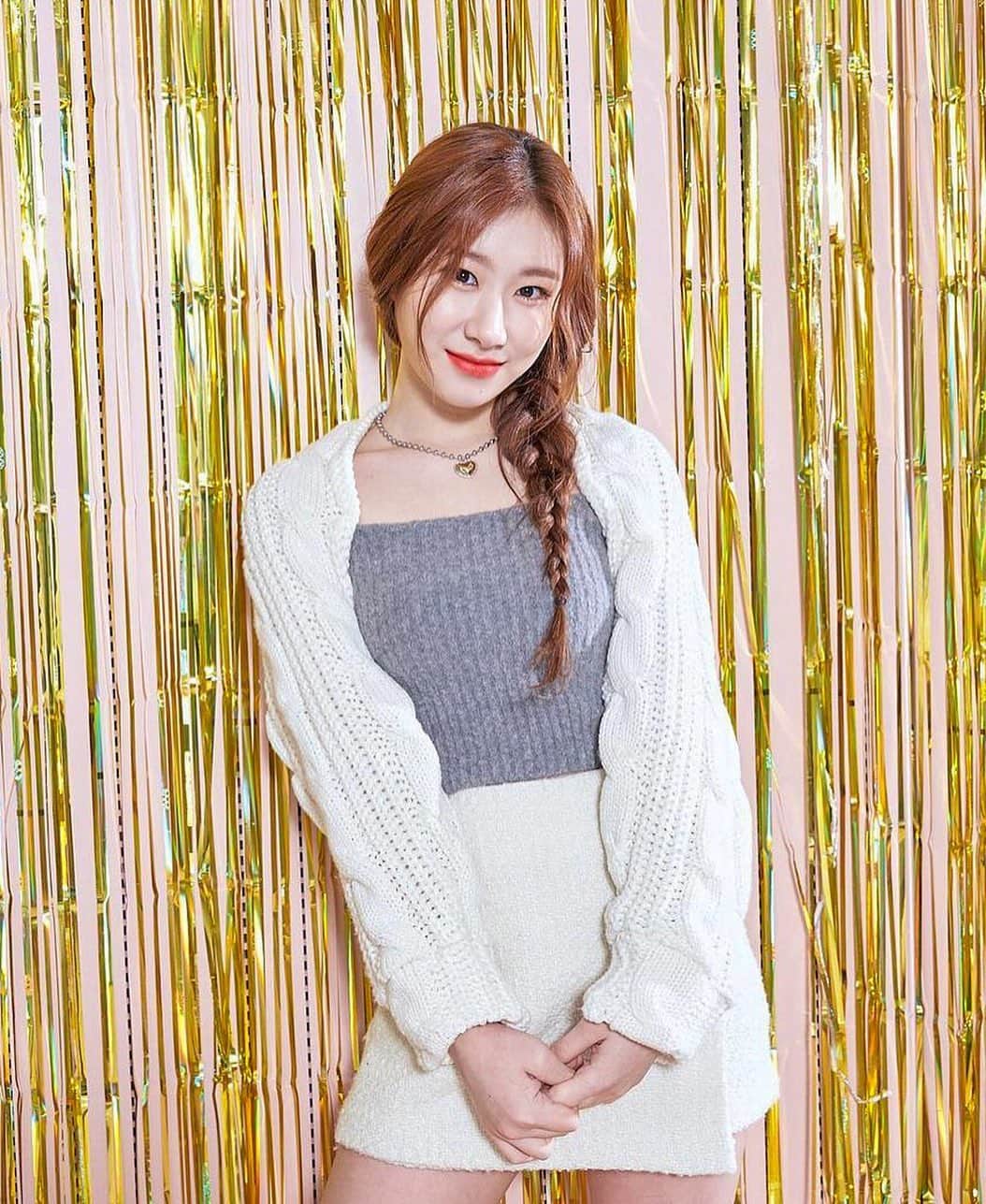 チェリョンのインスタグラム：「the prettiest 🌸✨ ㅤ ㅤ check out story for Chaeryeong's music playlist!❣️」