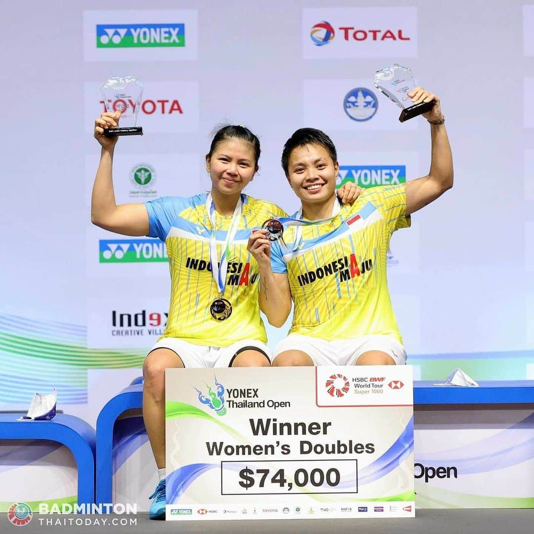 グレイシア・ポリーさんのインスタグラム写真 - (グレイシア・ポリーInstagram)「First, Let's us celebrate the goodness of God.  Humbly said, We are the winner of Thailand Open Super1000 2020/2021! 🇲🇨🤍  #THANKYOUTOALLOFYOU #comebackstronger #kembalilebihkuat  📷 : @janegranular @badmintonphoto_official」1月17日 23時00分 - greyspolii