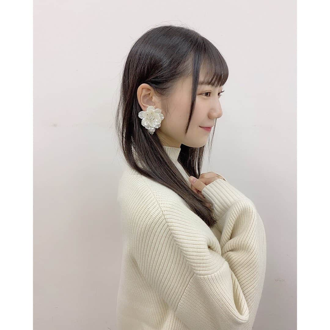 藤崎未夢さんのインスタグラム写真 - (藤崎未夢Instagram)「♡ #オンラインお話し会 1日目  今年最初のお話し会 みなさんと「今年もよろしくね」と言い合えることがとても嬉しかったです。  “今年もよろしくね！”  スカートは妹から借り、 イヤリングはあいにゃーさんからお誕生日プレゼントでいただきました！！ . . #ワントーンコーデ  #プリーツスカート」1月17日 23時01分 - miyu_miyu_ngt48