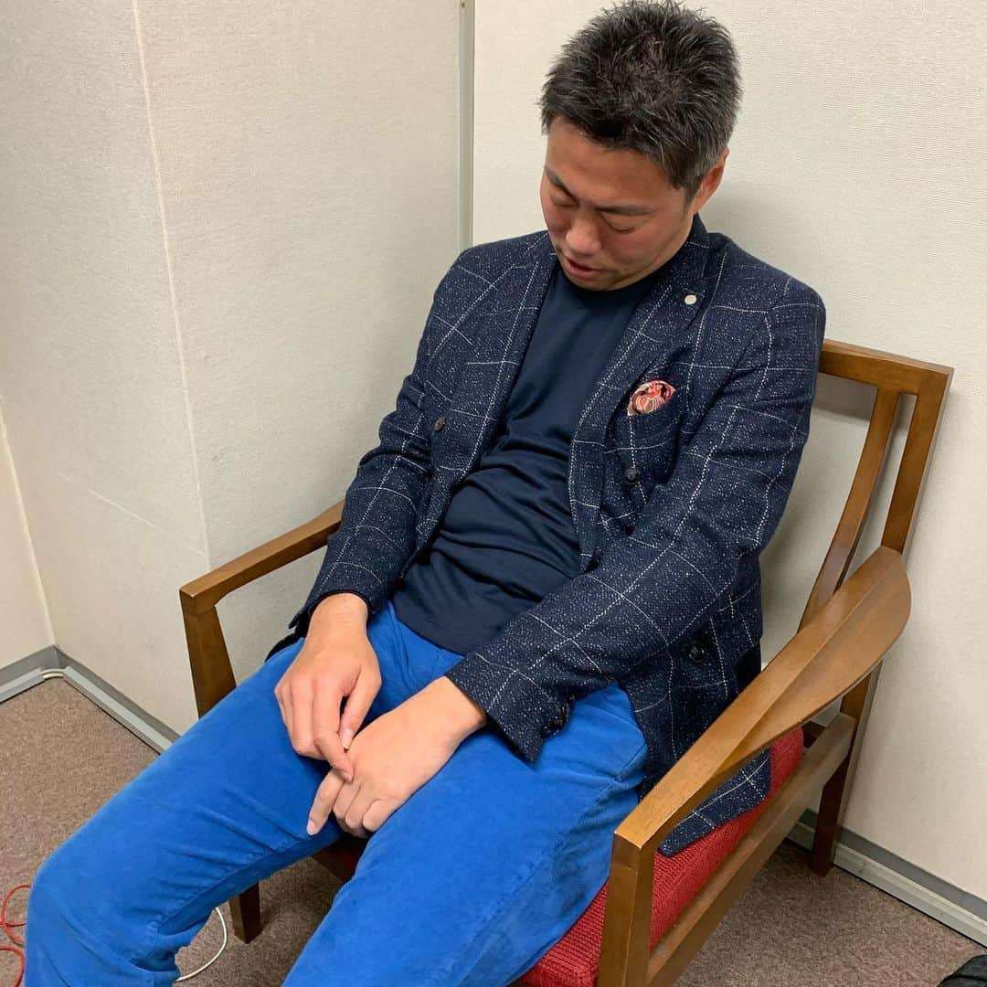 上原浩治さんのインスタグラム写真 - (上原浩治Instagram)「NHK「サンデースポーツ」を観てくれた 皆さん、ありがとうございました😊 いや〜、やっぱり生番組は疲れます🤣  #NHK  #サンデースポーツ　#ぐったり #楽屋　  @koji19ueharaのフォローを  #Twitter #TeamUehara‬⁩のフォローを  http://www.koji-uehara.net  #上原浩治の雑談魂の登録を」1月17日 23時02分 - koji19uehara