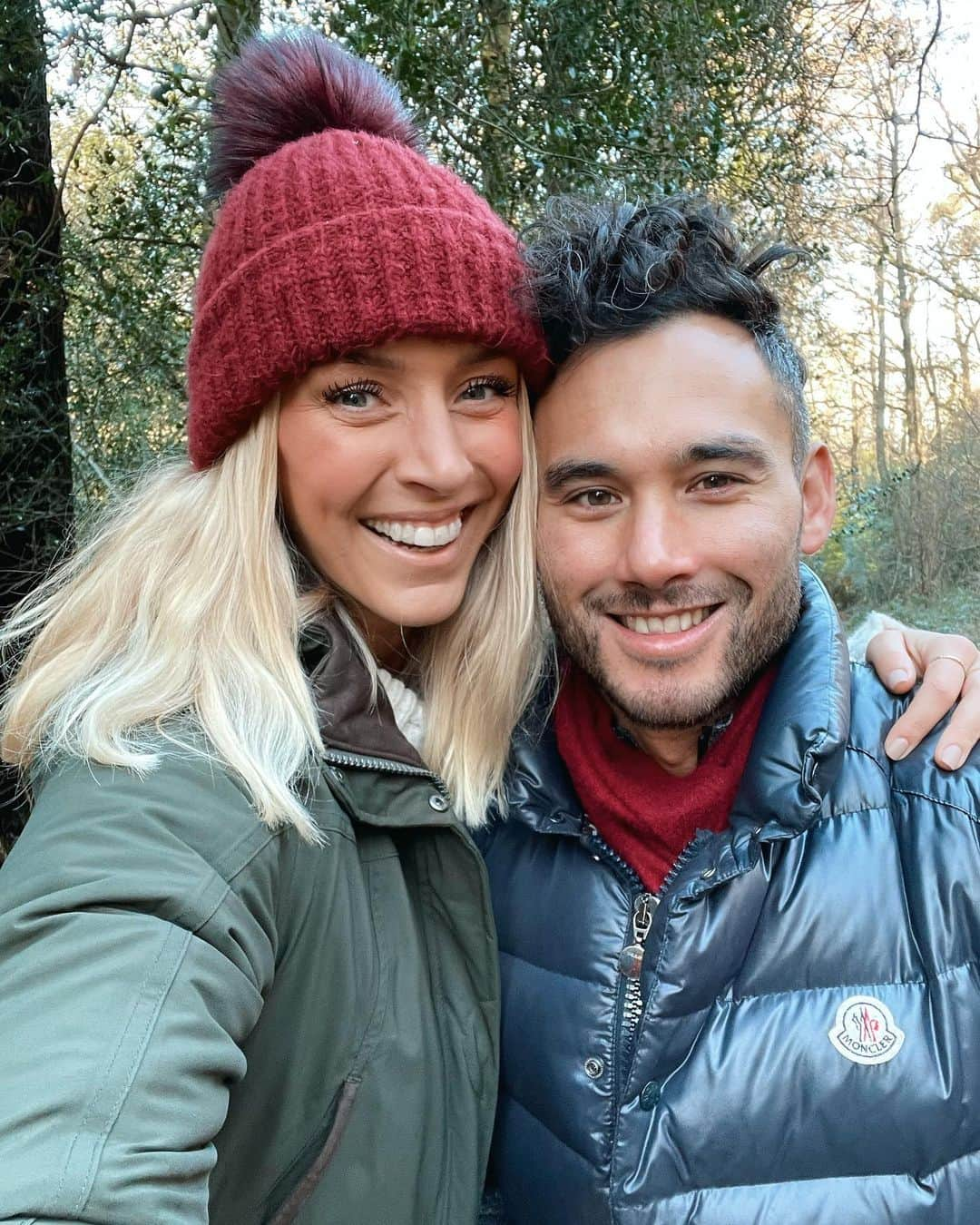 Zanna Van Dijkさんのインスタグラム写真 - (Zanna Van DijkInstagram)「Sundays in Surrey 🌳💚 #freshairandsunshine #homesweethome #getoutdoors #outdooradventures」1月17日 23時44分 - zannavandijk