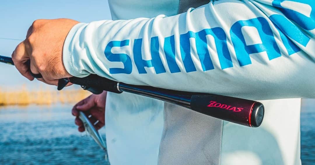 シマノ｜Fishingのインスタグラム：「The Zodias rod series sets the industry standard for sensitivity and energy transfer. What's your favorite bait to throw on a Zodias?  #FishShimano #Zodias #TopwaterFishing」