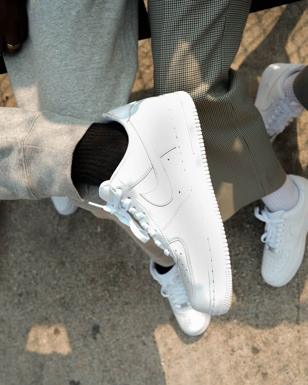 Foot Lockerのインスタグラム：「Keep a pair close 💯 #Nike AF1 Low available online & in-store.」