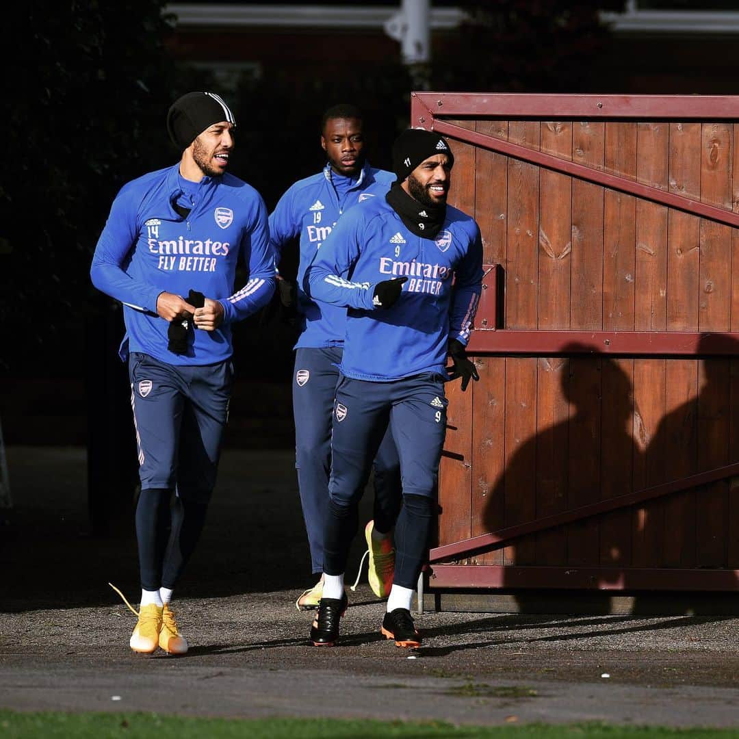 アーセナルFCさんのインスタグラム写真 - (アーセナルFCInstagram)「Let’s go Gunners 🏃‍♂️  #training #Arsenal #AFC」1月18日 0時10分 - arsenal