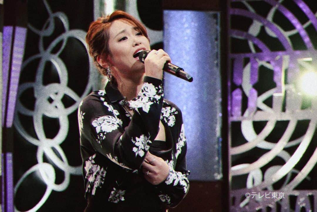 二宮愛のインスタグラム：「23日のLIVEの後は、テレビでも会えるよ🙋‍♀️  テレビ東京『THEカラオケ★バトル』に出演  1月24日(日) 18:30~21:00 テレビ東京『THEカラオケ★バトル』 「100点チャレンジ　AI vs K★B選抜」 tv-tokyo.co.jp/kb/next/ ※お住まいの地域のテレビ番組表をご確認下さい。  #カラオケバトル」