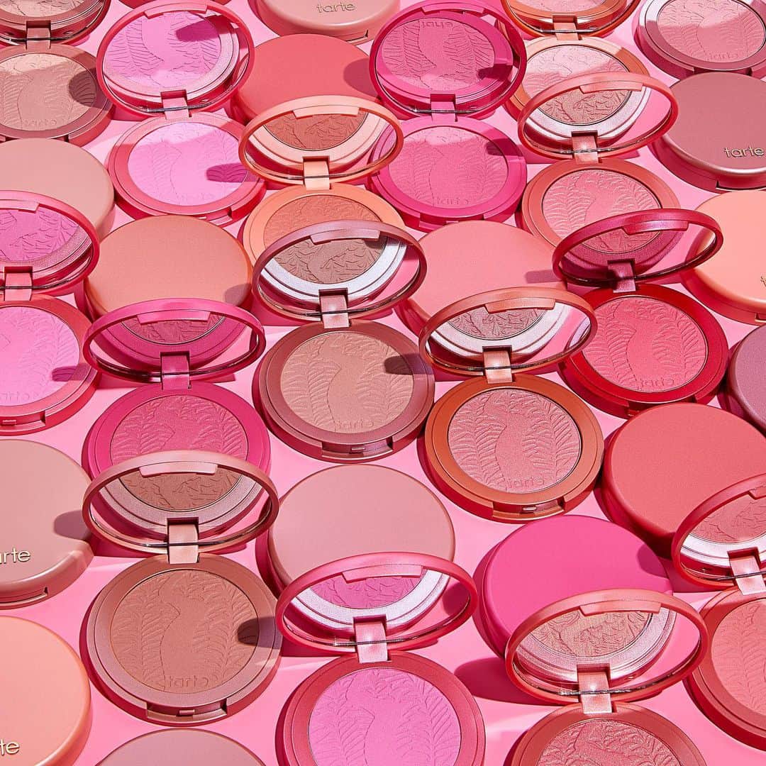 Tarte Cosmeticsさんのインスタグラム写真 - (Tarte CosmeticsInstagram)「Double tap if you've hit pan on our award-winning Amazonian clay 12-hr blushes! 🙋‍♀️ Each super-soft, silky powder blush delivers a healthy, youthful & fresh flush of color. PLUS, there's no need to reapply since it's formulated with Amazonian clay for 12-hr wear 🙌 #crueltyfree #rethinknatural #claypowered #blushauthority」1月18日 0時14分 - tartecosmetics