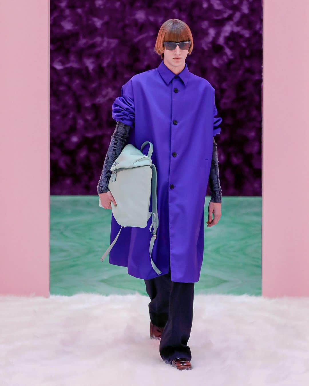 AnOther Magazineさんのインスタグラム写真 - (AnOther MagazineInstagram)「What did you think of @prada’s A/W21 menswear show? 💭⁠⠀ ⁠⠀ Marking Raf Simons’ first menswear collection created alongside Miuccia Prada, the offering explores “an intimate and personal wish for contact, our urge to exchange and relate.” Splicing together footage of colourful, modern looks with frenetic dancing, the energising show was ultimately a celebration of “the human body, and its freedom”. Watch the show at the link in our bio 📲⁠⠀ ⁠⠀ 📸 c/o Prada」1月18日 1時08分 - anothermagazine