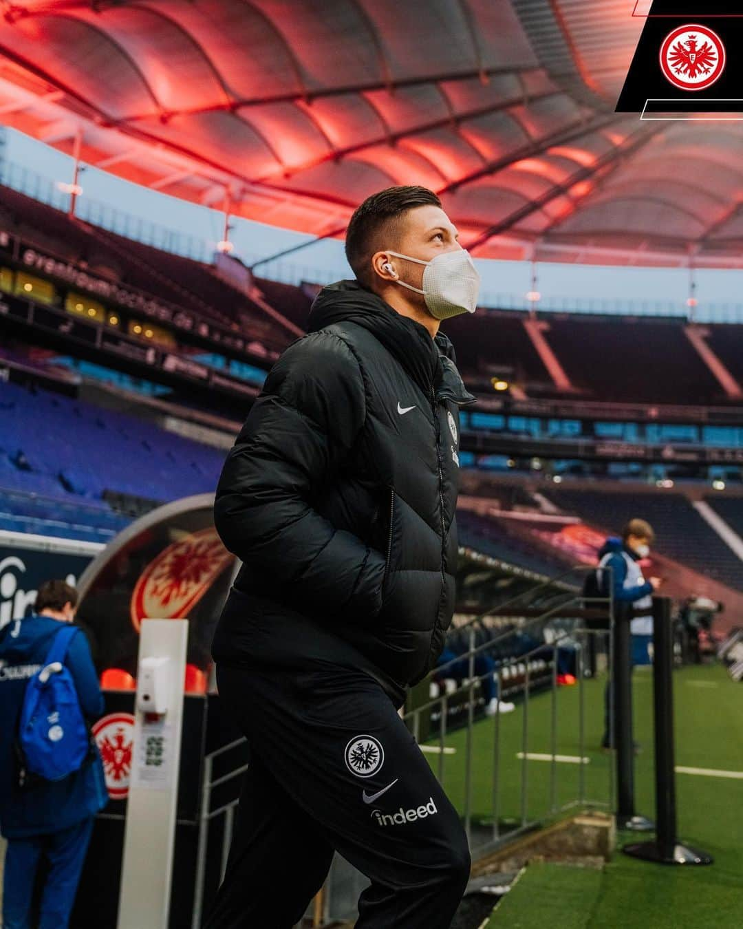 アイントラハト・フランクフルトさんのインスタグラム写真 - (アイントラハト・フランクフルトInstagram)「✌️🦅 • • #matchday #sge #eintracht #frankfurt #eintrachtfrankfurt」1月18日 1時13分 - eintrachtfrankfurt