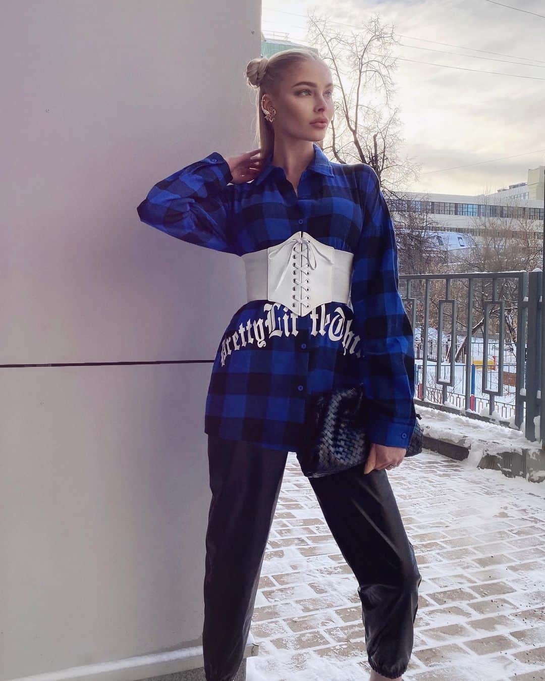 Alena Shishkovaさんのインスタグラム写真 - (Alena ShishkovaInstagram)「Мой стиль - это мои эмоции  Wearing: @prettylittlething」1月18日 1時25分 - missalena.92