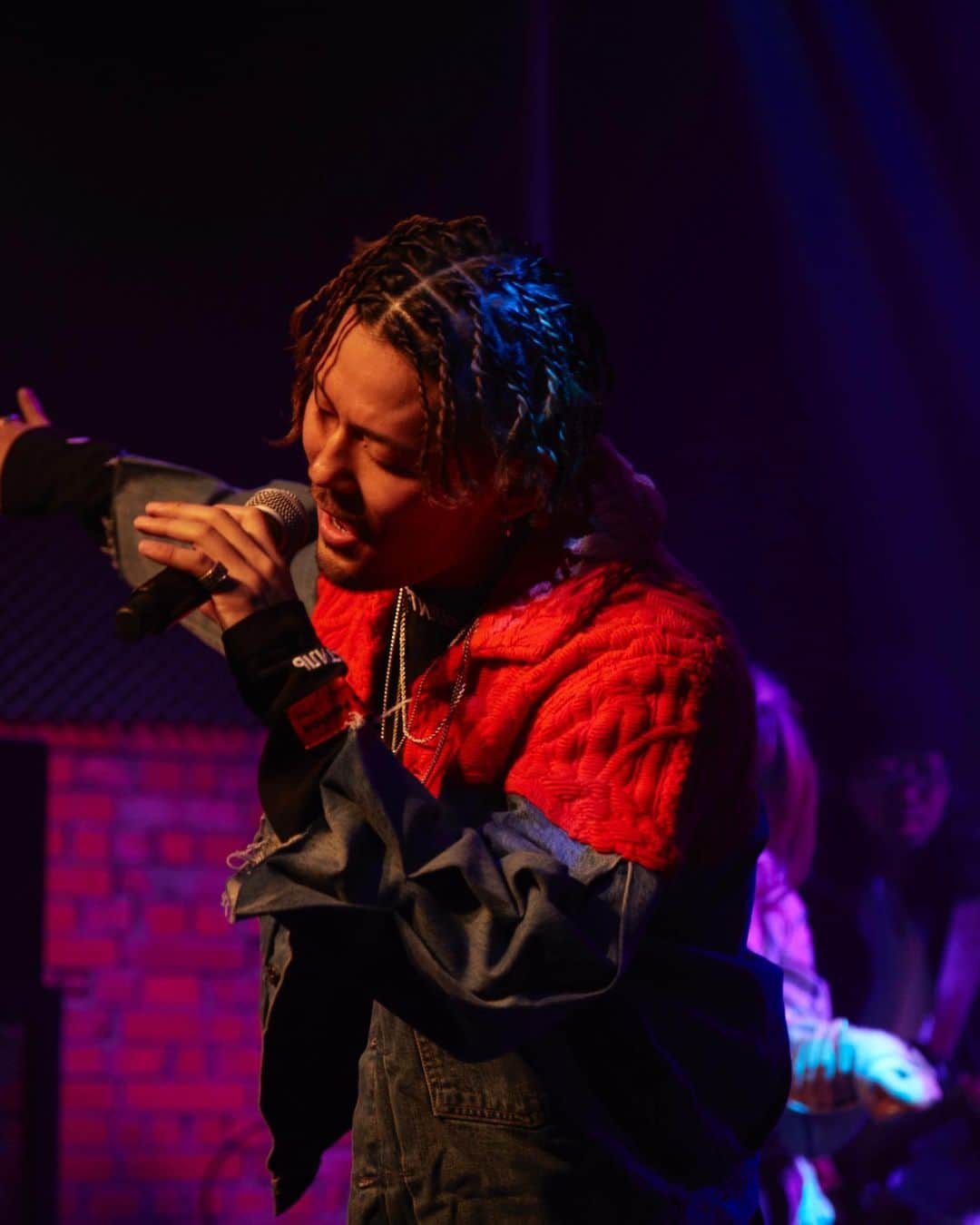 草川瞬のインスタグラム：「Harvest﻿ 2018.11.17 at DAIKANYAMA SPACE ODD﻿ photo by @raiheiokada ﻿ ﻿ My first stage.﻿ ソロとして第一歩を踏み出した日。 この日を一生忘れない。」