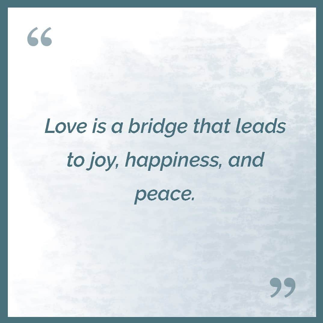 キノ・マクレガ―のインスタグラム：「The two practices of sati, or mindfulness, and metta, love and kindness, are distinctly different, but you cannot practice one without the other. It’s important to understand their differences in order to make the most out of your yoga practice.    To start with, you cannot practice metta without sati. Sati is the mindfulness and awareness of what is. There is no imagination or visualization – what is simply is, and we must stay grounded in this practice in order to achieve mindfulness.    Achieving this mindfulness is easier said than done because sitting and meditating is very intimidating to most of us. We are carrying existential pain and suffering deep within us and meditation forces us to sit with this pain. There’s absolutely nothing comfortable about that. But as you practice sati, you are practicing ways to observe this pain without fueling it.    This objective way of looking at our thoughts and emotions makes it possible to practice metta. Metta is the power of creation through conscious thinking. When we practice metta, we are actively planting positive thoughts in our heart’s center of love, kindness, peace, and harmony, both toward ourselves and those around us.     These positive thoughts can be things like “I am worthy” or “I deserve to be happy,” but they can also be as simple as the mere thought of love. Thinking of someone or something you love is part of the practice of metta. These thoughts tap into the vibration of love and give you the power to carry it within you and share it with others.    As you listen to my latest podcast episode, think of your mind and heart as a garden. Sati will clear away the overgrowth of negative thoughts so you can plant the seeds of metta in an open mind and an open heart.   I hope you recognize how important sati and metta are to not only our yoga practice but also to our own peace of mind. You cannot practice metta without sati because you cannot plant seeds of love before recognizing the pain and suffering that exists within your heart.   Listen now on Apple, Spotify, and Sticher 🙏」