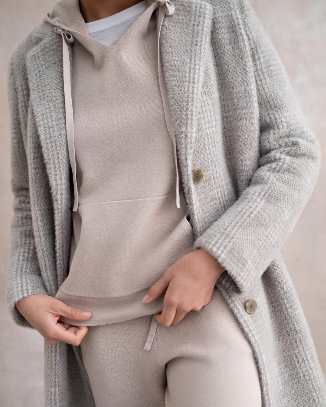 のインスタグラム：「Elevate your daily style with luxe layering, easy and effortless throughout the day.」