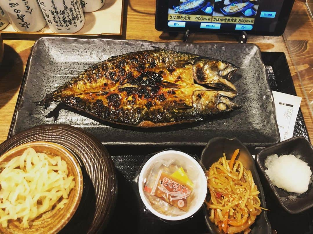 中村譲さんのインスタグラム写真 - (中村譲Instagram)「健康的な朝ご飯🥣 #しんぱち食堂  #日本の朝食  #昔からお気に入りのお店  #へるしーごはん  #さばの塩焼き  #納豆  #japanesefood #breakfast #healthyfood」1月18日 11時50分 - joechan1515