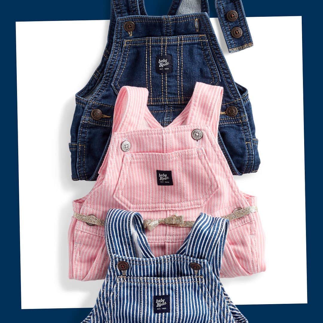 のインスタグラム：「Meet baby’s first #overalls. Comfy knit denim. Classic OshKosh style. #babybgosh #babyshowergift」