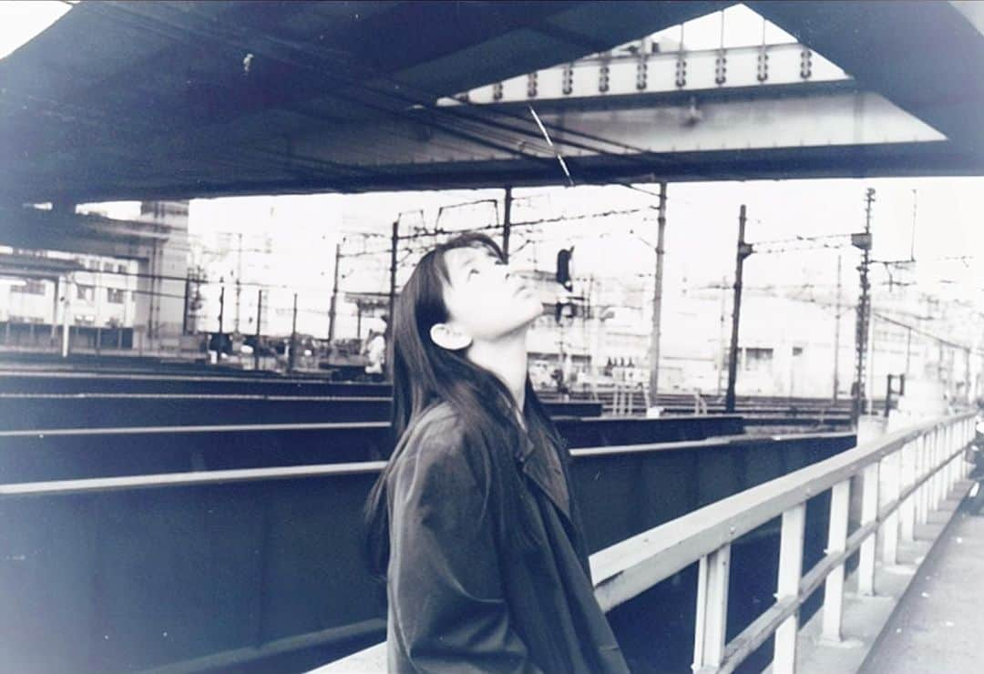 裕木奈江さんのインスタグラム写真 - (裕木奈江Instagram)「#naeyuuki #裕木奈江 #80s #yokohama #blackandwhite #photography」1月18日 4時41分 - nae_yuuki