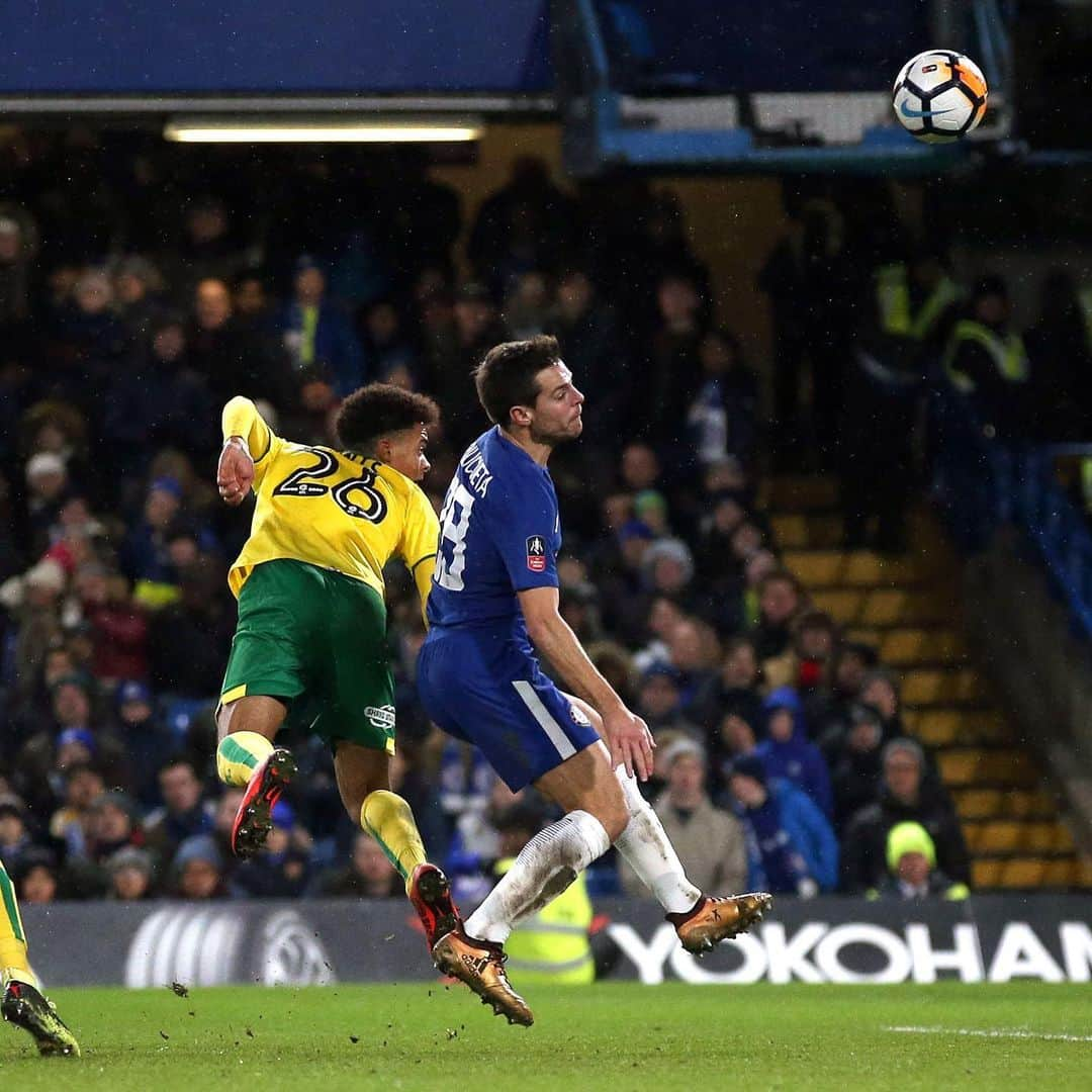 ノリッジ・シティFCさんのインスタグラム写真 - (ノリッジ・シティFCInstagram)「#OnThisDay 3️⃣ years ago, a famous #FACup night at Chelsea. Remember that header from Jamal Lewis? Todd Cantwell made his Norwich City debut too 🤩」1月18日 5時21分 - norwichcityfc