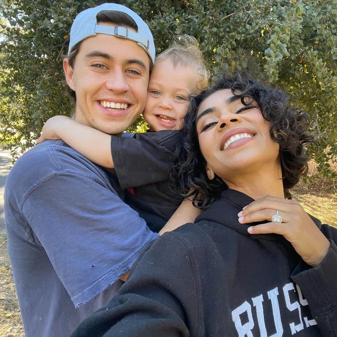 ナッシュ・グリアのインスタグラム：「We’re the three best friends that anyone could have 🥰」
