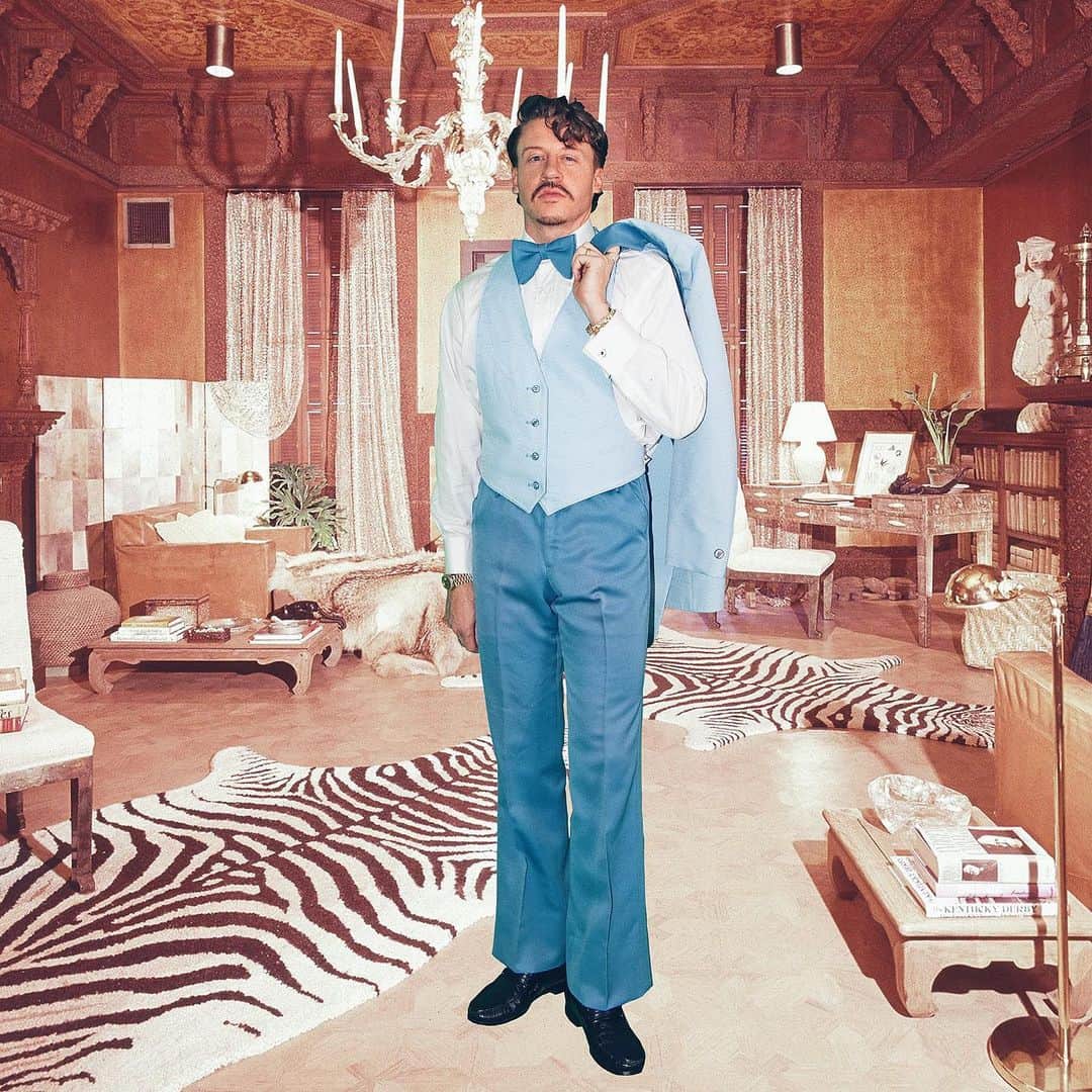 マックルモアーのインスタグラム：「Who is coming to my virtual birthday party?  And what are you wearing?」
