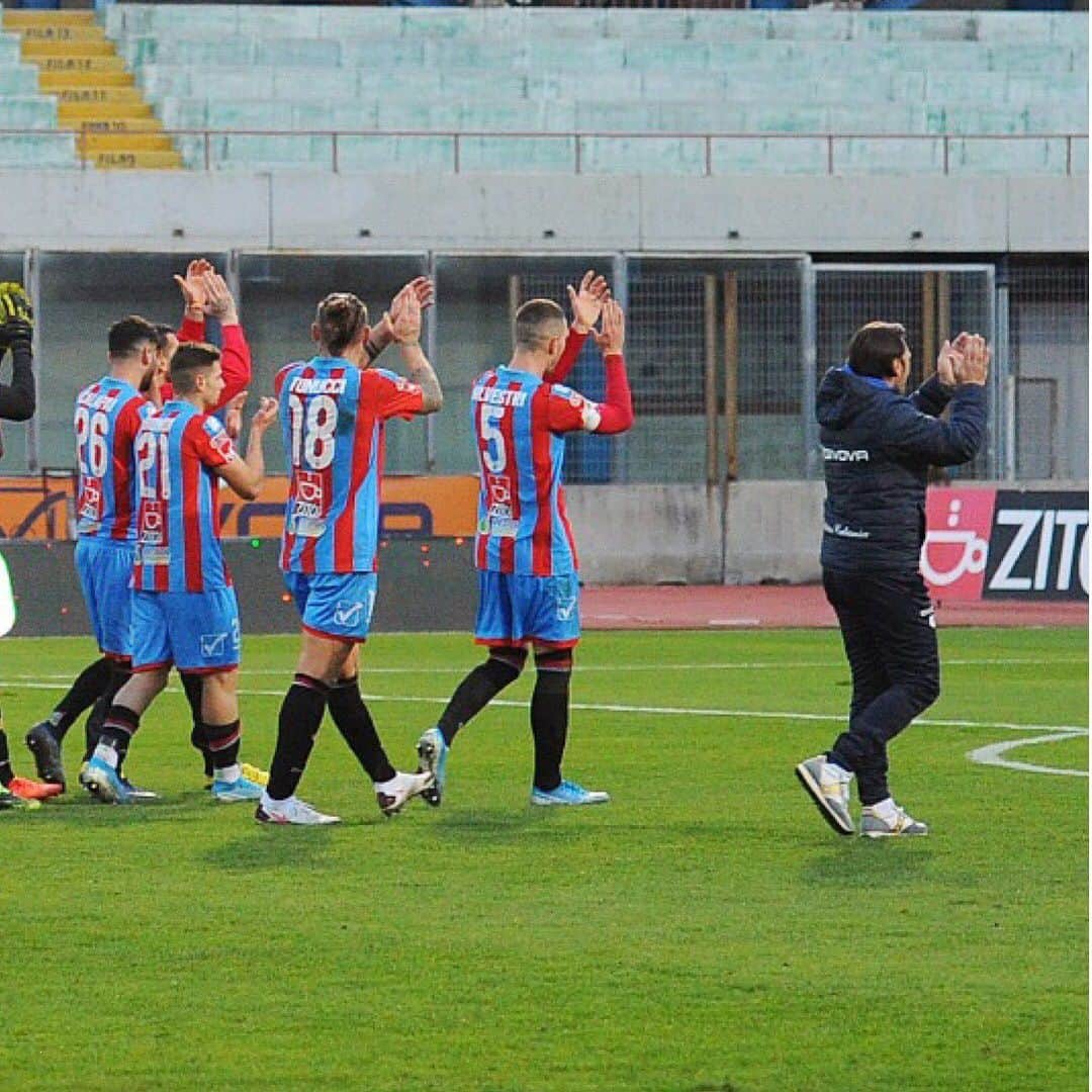 マリアーノ・イスコさんのインスタグラム写真 - (マリアーノ・イスコInstagram)「Well done carusi 💪🏽🇺🇸🐘  #CalcioCatania #MI13 #Catania #11700 #LegaPro #letsgoliotru」1月18日 6時09分 - mariano13izco