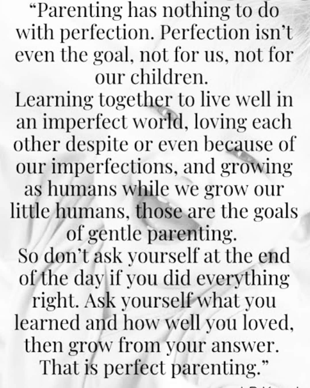 ミシェル・モナハンさんのインスタグラム写真 - (ミシェル・モナハンInstagram)「Learn, Love, Grow 🌱A beautiful sentiment from author LR Knost. Sending love and peace from my "growing" family to yours. 🕊 #sundaywisdom」1月18日 6時44分 - michellemonaghan