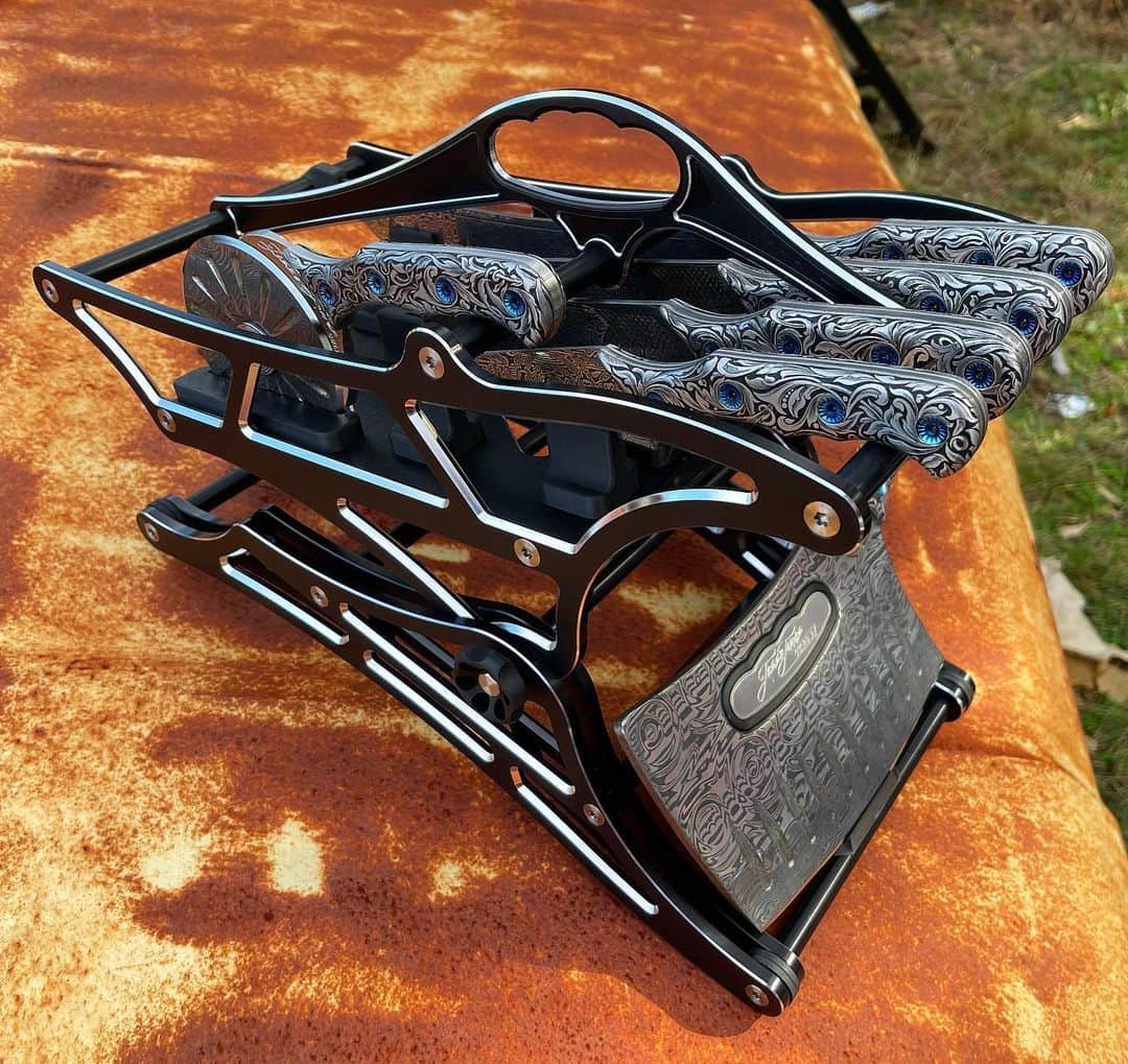 ウエストコーストチョッパーズのインスタグラム：「I can’t tell you how excited about this freshly finished Damascus/Engraved set with our NEW “Supercilious” stand.  It’s something that’s been taken for granted for so long. Just buy your budget minded regular ass knives and hide them in a regular ass wood block. When one breaks or gets dull? Just throw it away and buy another one.  But from my point of view.   Knives and kitchen appliances are tools. Tools that feed us and our families. Buy quality tools and take care of them. They will last a lifetime. This is why every @jesse_james_culinary knife comes with a lifetime warranty.  We also offer Free sharpening For Life.  Don’t buy them just for today. Buy them as an investment for generations.  Follow —> @jesse_james_culinary   www.jessejamesculinary.com  #jessejames」