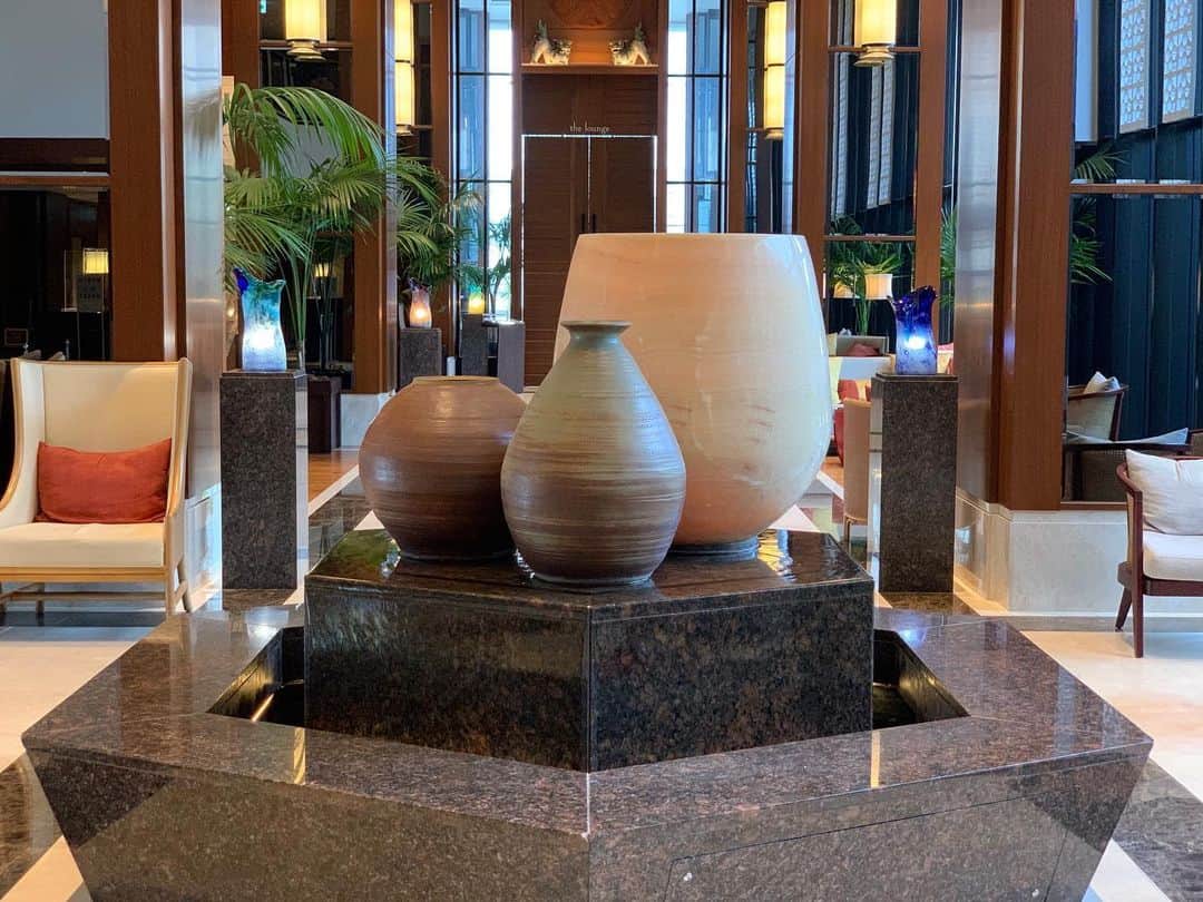 Hyatt Regency Naha Okinawaのインスタグラム：「The gorgeous lobby 🤳#hyattregencynahaokinawa」