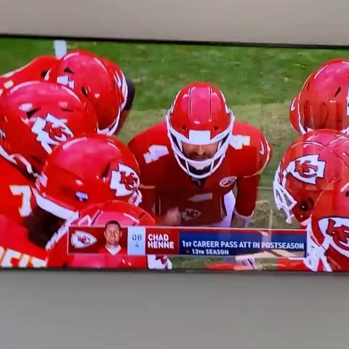 デヴィッド・スペードのインスタグラム：「Poor Mahomes.  Hope hes ok」