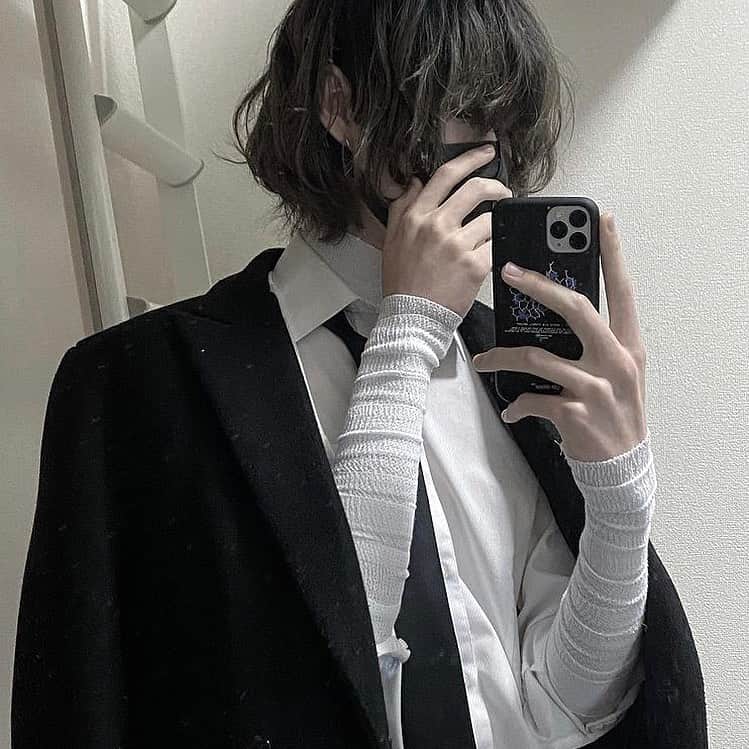 齋藤正太さんのインスタグラム写真 齋藤正太instagram Love Machine 0 Rayくんを Wolf Bobwolfに変えました お洒落で一味違う髪型に変えました 太宰治風スタイル 文豪ストレイドッグス 太宰治im Glad If You Share メンズファッション イケメン