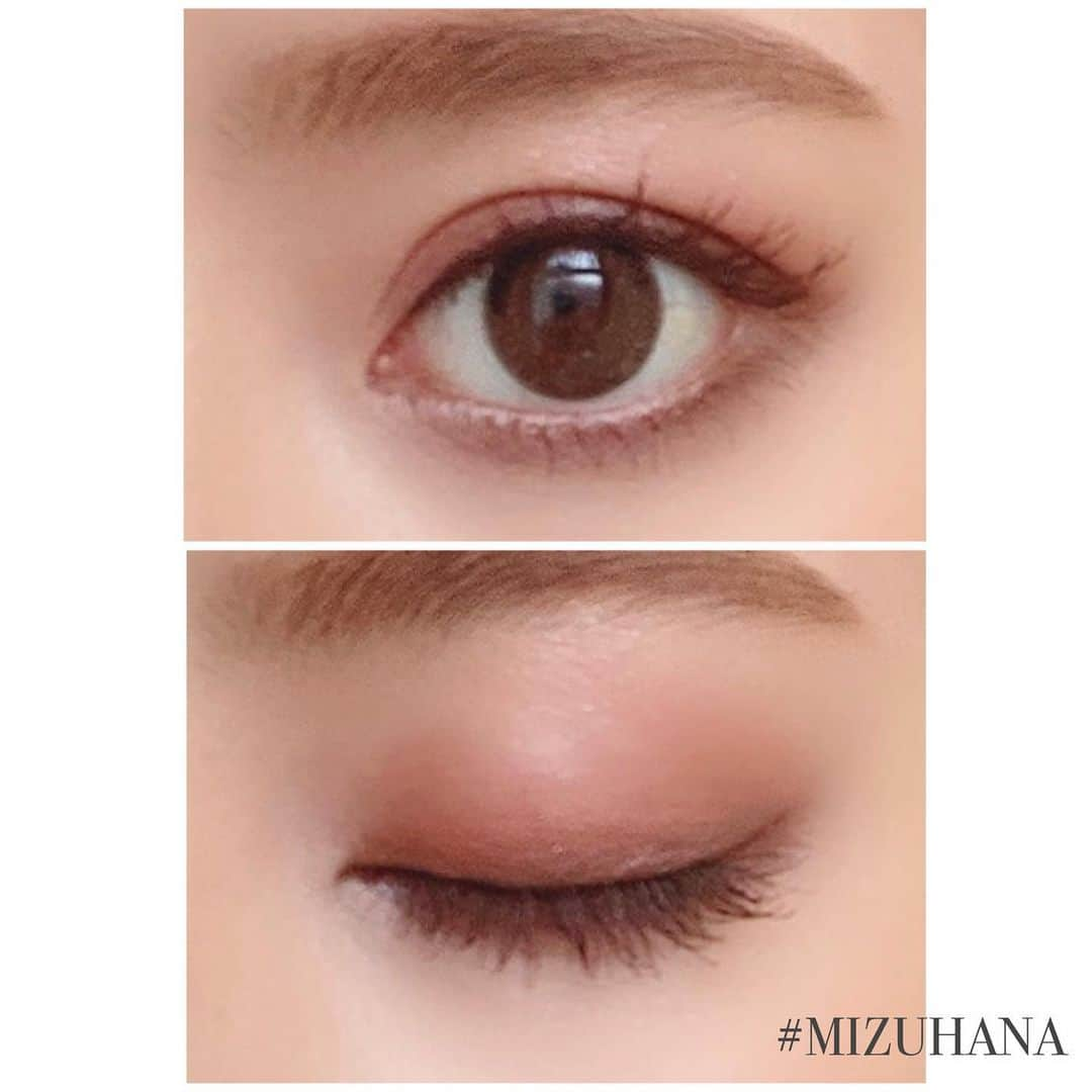 筒井愛実さんのインスタグラム写真 - (筒井愛実Instagram)「． SUQQU SIGNATURE COLOR EYES ☑︎瑞花 MIZUHANA ． 甘さと大人っぽさを兼ね備えた最強のカラーで、もう新年早々に優勝でしかないアイシャドー🤦‍♀️🏅 あんまり下瞼に暗めのカラーって使わないけど、このシャドーばかりは〝下瞼の締め色〟があってこそ可愛いが生まれます👶✨ラメの煌めきも可憐で素敵♡ ピンク系シャドーに苦手意識のある大人女性たちに、是非挑戦してもらいたいカラーです◎ ． #SUQQU #シグニチャーカラーアイズ #瑞花 #アイシャドー #ピンクシャドー #メイク動画 #コスメレポ」1月18日 7時58分 - manamin_158cm