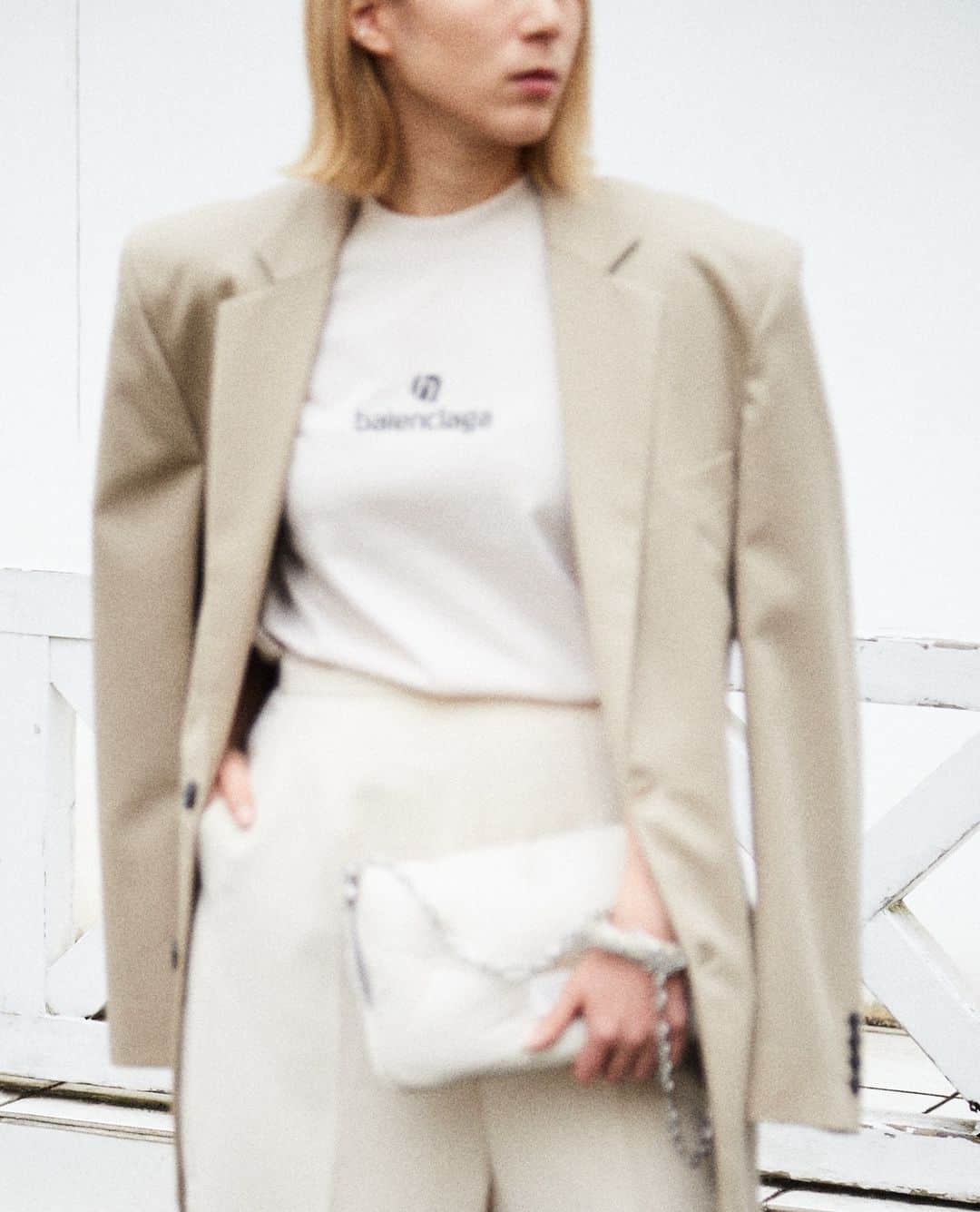 ADELAIDEのインスタグラム：「Clean elegance are always IN⁠ ⁠ Tee #Balenciaga⁠ Bag #Margiela⁠ ⁠ ⁠ #selectshop_adelaide #winter #autumnwinter #fashion #style #ootd #outfit #instagood #instastyle #fashionphoto #秋＃スタイル⁠ ⁠ ⁠」