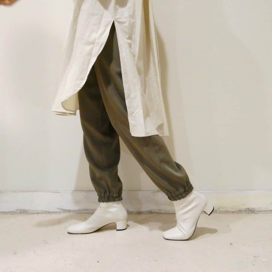 kittleさんのインスタグラム写真 - (kittleInstagram)「Kittle.2021SS collection﻿ New arrival ﻿ ﻿ Hem gom  pants﻿ ¥16,000+tax﻿ ﻿ #kittleto﻿ #2021ss﻿」1月18日 8時03分 - kittle_official